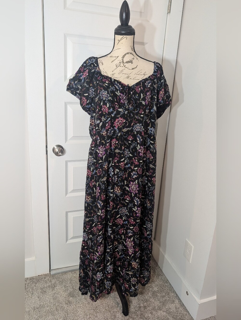 Lane Bryant Black Maxi Dress with Purple, Blue & Cream Floral Print Size 20 - Picture 9 of 9